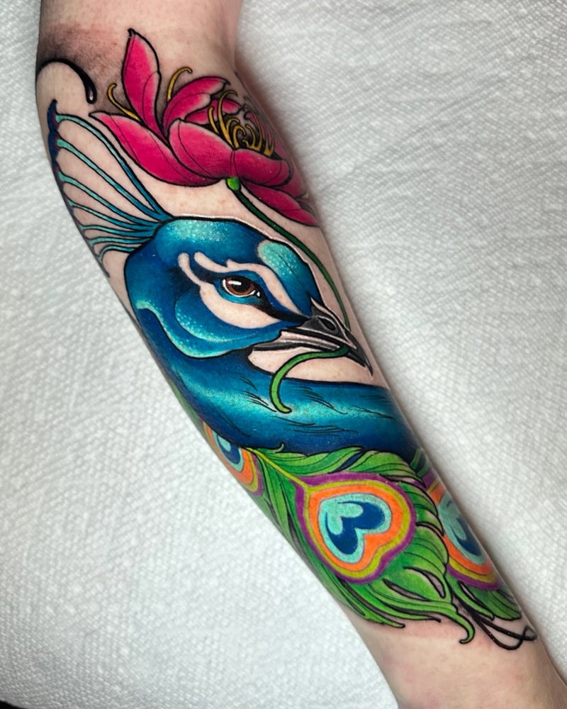 Pretty peacock for my sweet sweet client (who I stole from Emily hehehehehhe) 🦚